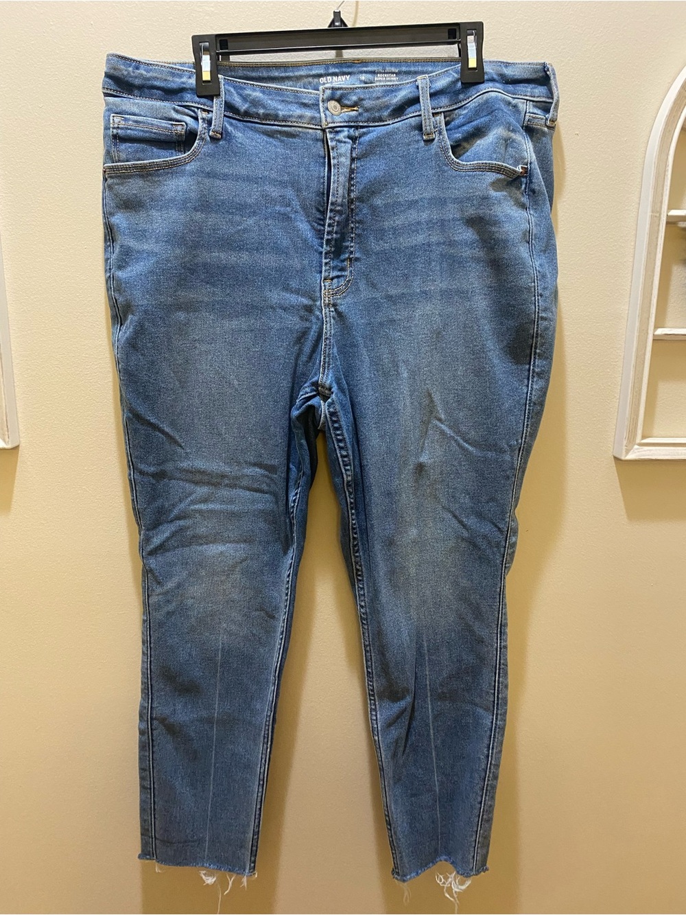 Old Navy Super Skinny Rock Star High-Rise Skinny Jeans. Cute with stretch SZ 18.